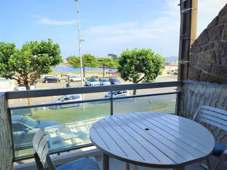 Location appartement à Perros Guirec, Appartement avec WIFI, parking, balcon-terrasse et ascenseur à Perros-Guirec