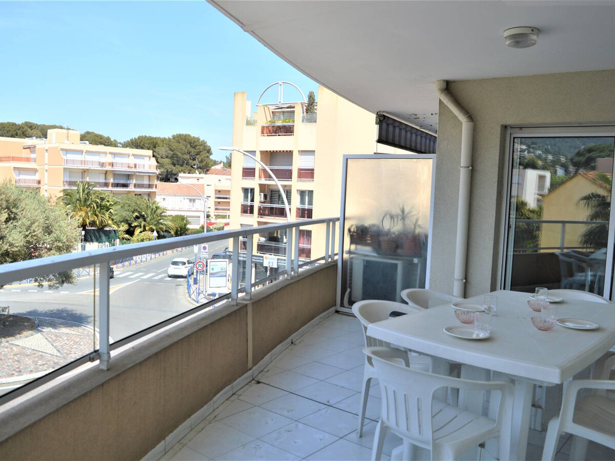 T2 centre Cavalaire avec terrasse, garage et ascenseur - Photo 1