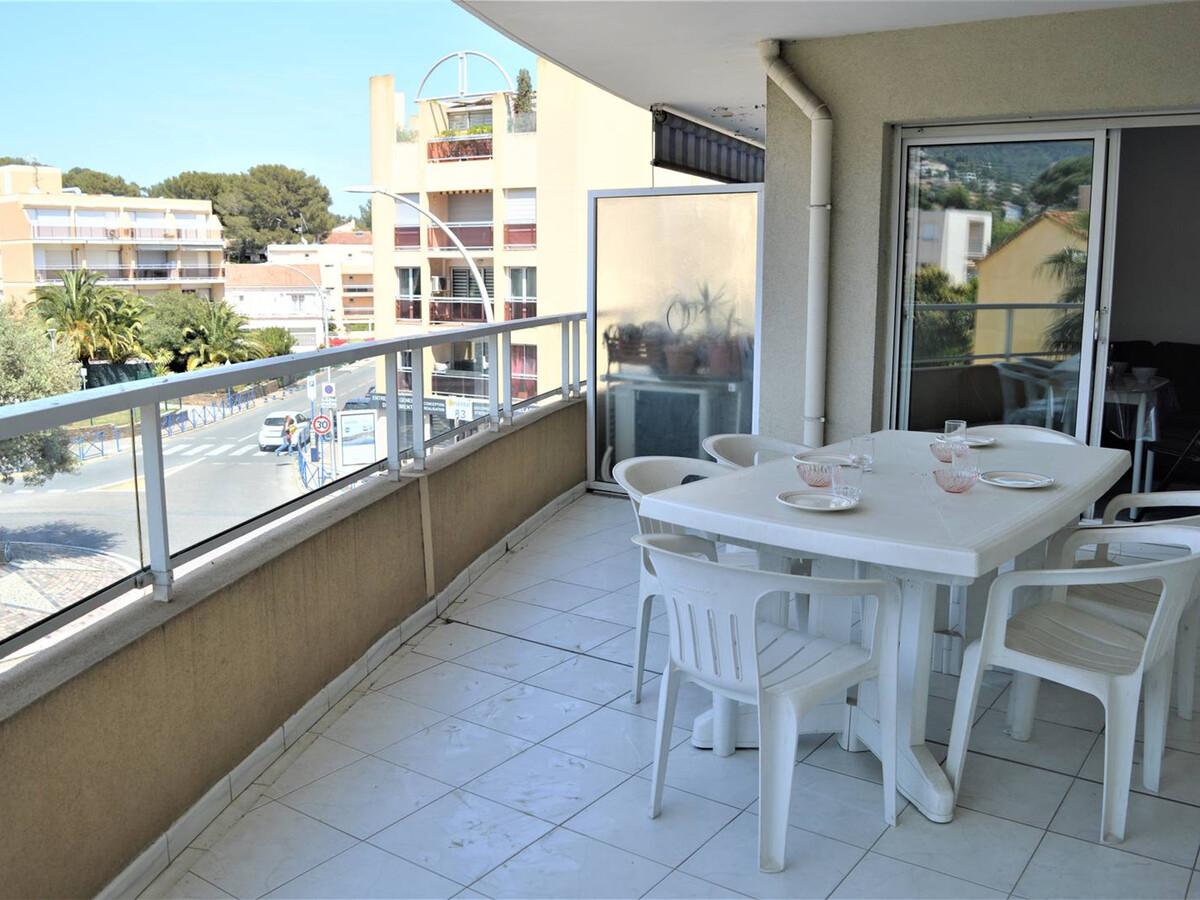 T2 centre Cavalaire avec terrasse, garage et ascenseur - Photo 2