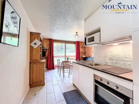 Studio 31m² skis aux pieds, balcon sud vue pistes : photo 3