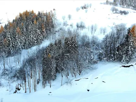 Studio 31m² skis aux pieds, balcon sud vue pistes : photo 14
