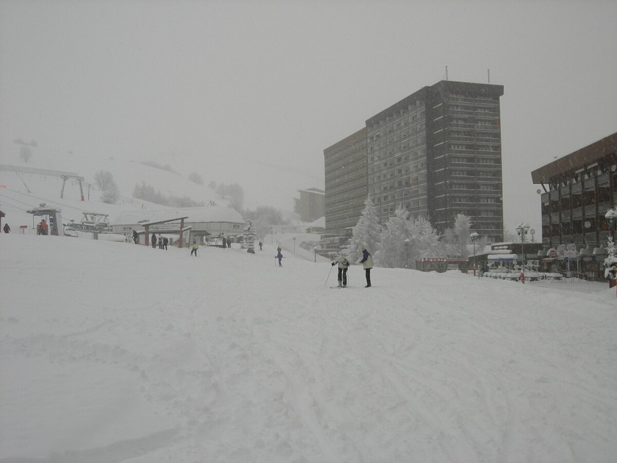 Studio 31m² balcon sud, vue pistes au Corbier - Photo 13