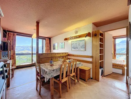 Location appartement à Le Corbier, Appartement confortable au pied des pistes avec piscine