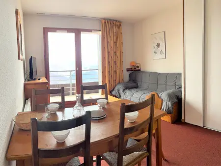 Location appartement à Le Corbier, Appartement confortable 4 pers · Skis aux pieds · Balcon