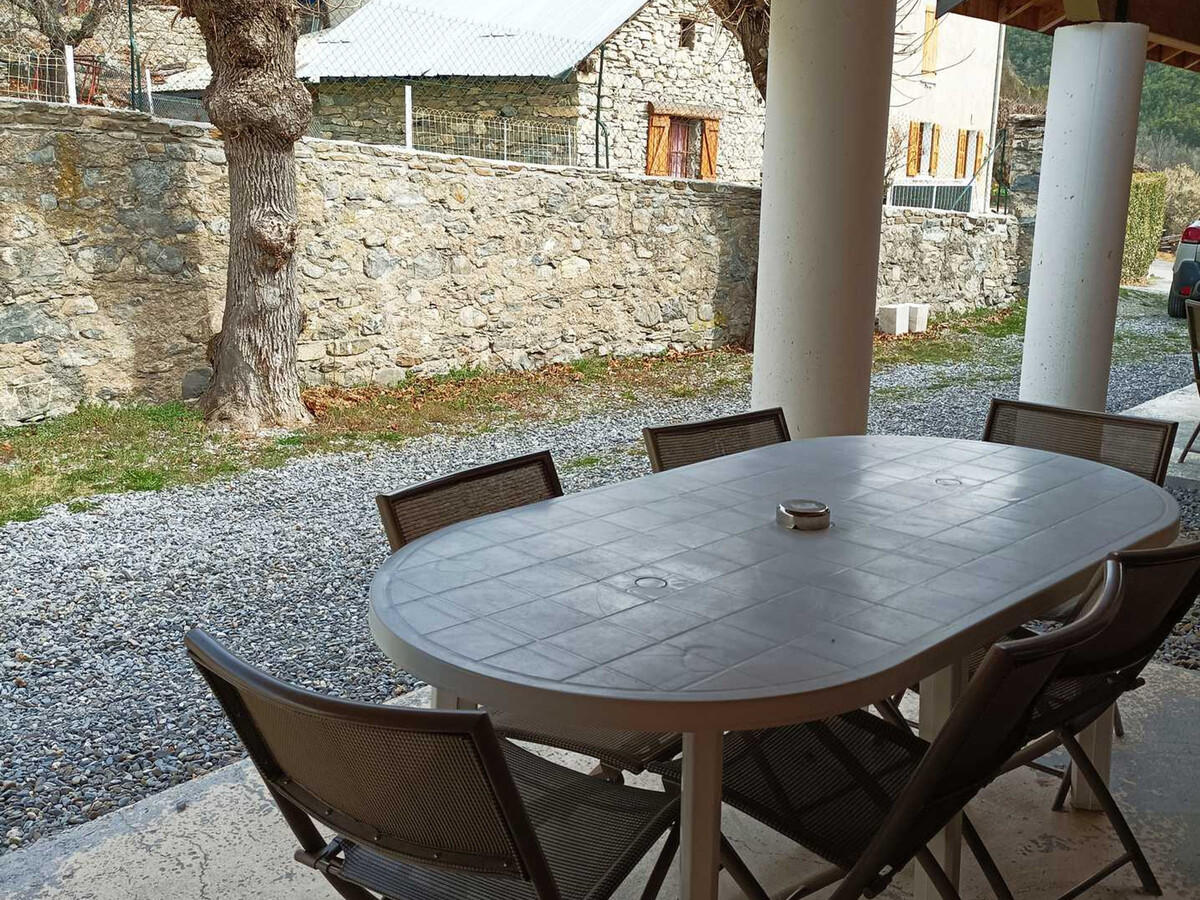Duplex 55m² Jausiers : 2 chambres, terrasse, piscine - Photo 9