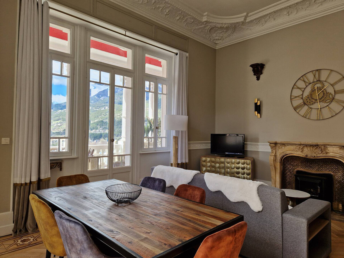 Appartement 3 chambres au château avec jardin 150m² - Photo 2