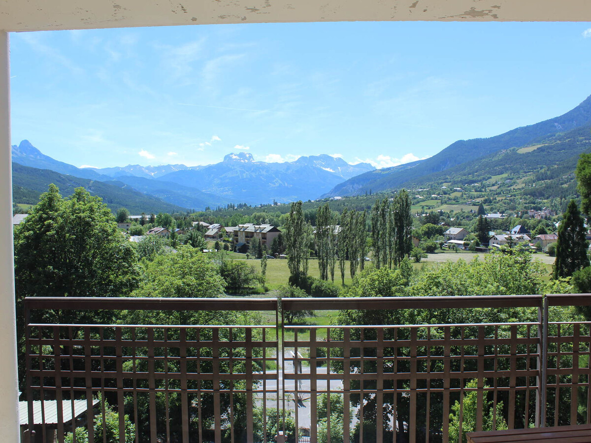Studio 27 m² rénové, piscine et sauna à Jausiers - Photo 4