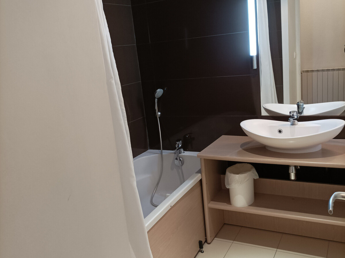 Appartement T4 au château avec piscine intérieure à Jausiers - Photo 4