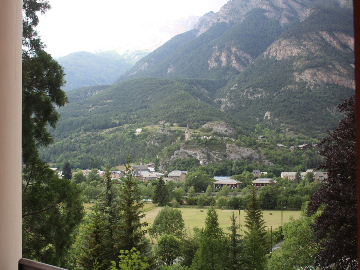 Studio 27m² Jausiers, terrasse sud et accès piscine - Photo 2