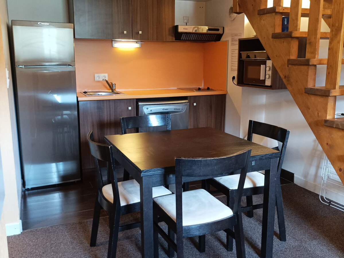 T2 château avec piscine, sauna et parking à Jausiers - Photo 2