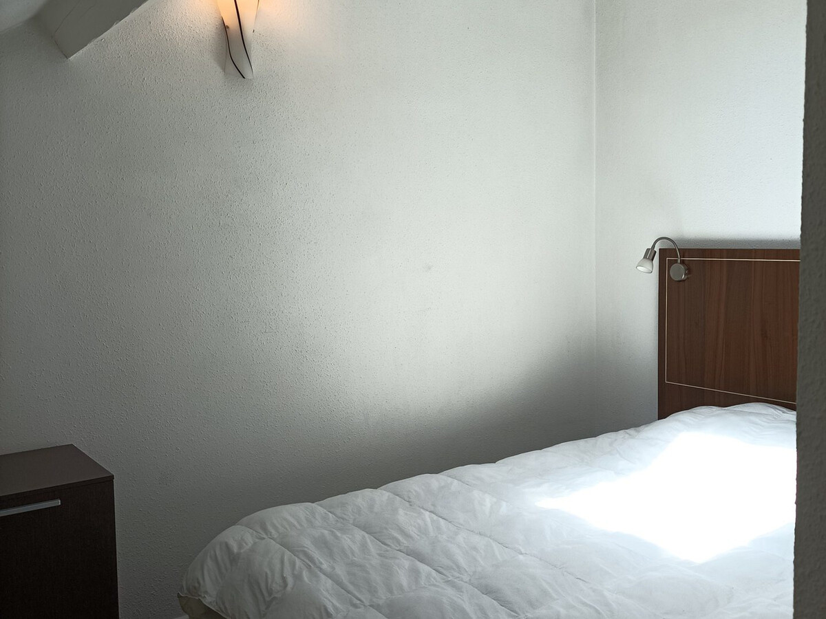 T2 château avec piscine, sauna et parking à Jausiers - Photo 6