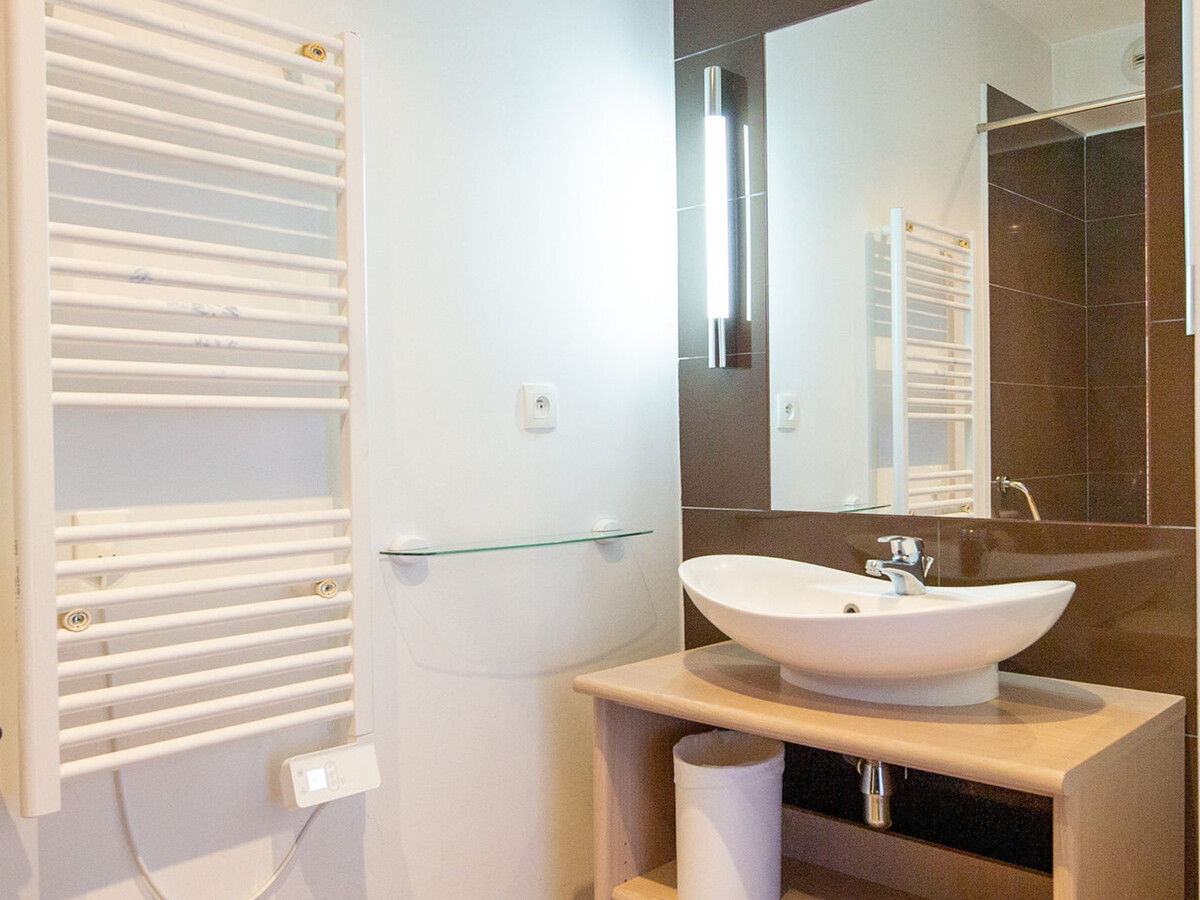 Studio 27 m² avec terrasse, piscine et parking à Jausiers - Photo 7