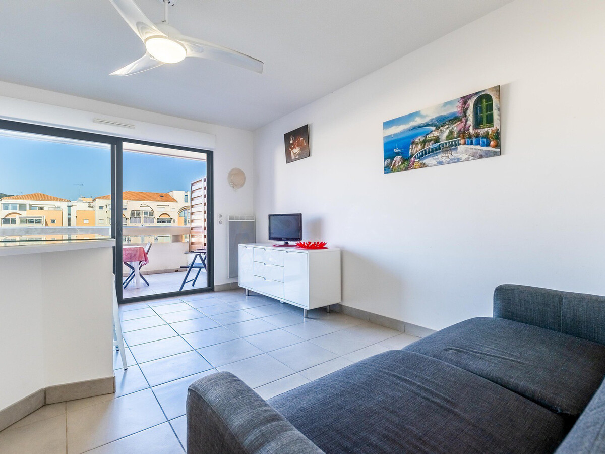 T2 52m² avec piscine et parking à 100m de plage - Photo 4