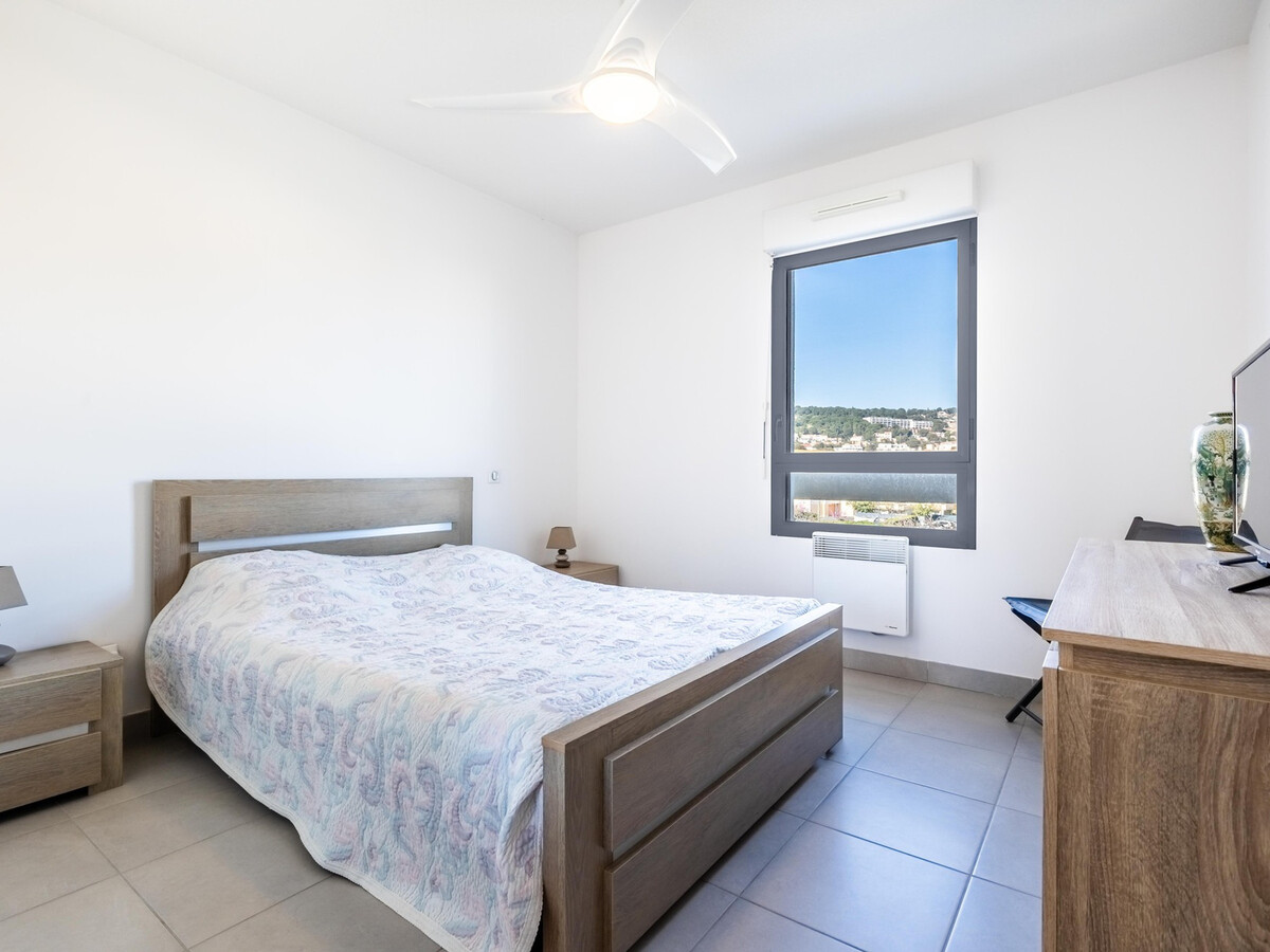 T2 52m² avec piscine et parking à 100m de plage - Photo 7