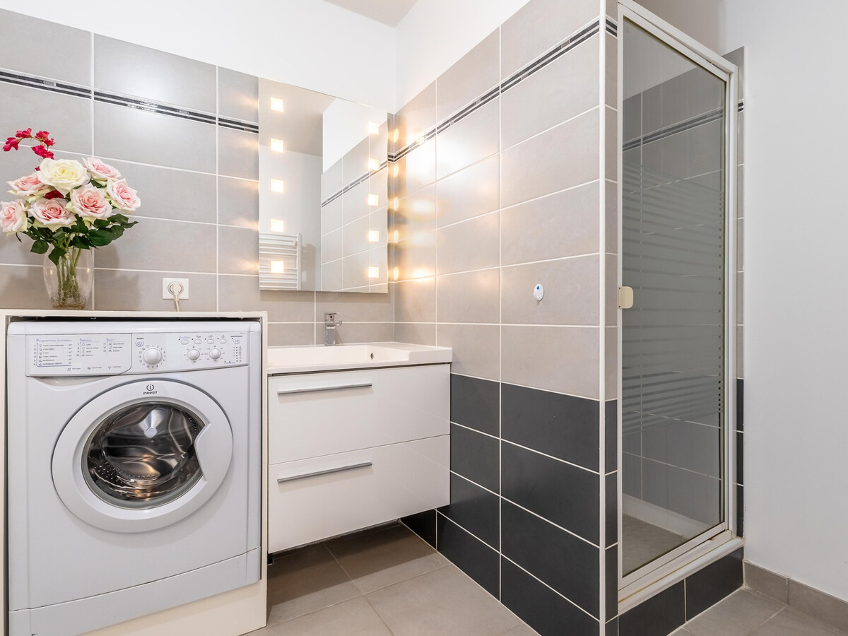 T2 52m² avec piscine et parking à 100m de plage - Photo 8