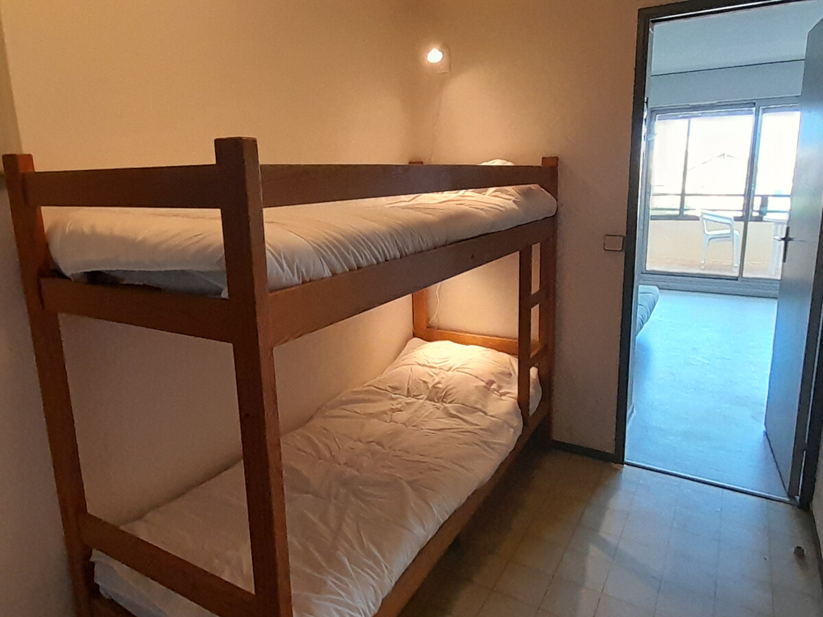 Studio cabine 4 pers. face au port, piscine et tennis - Photo 10