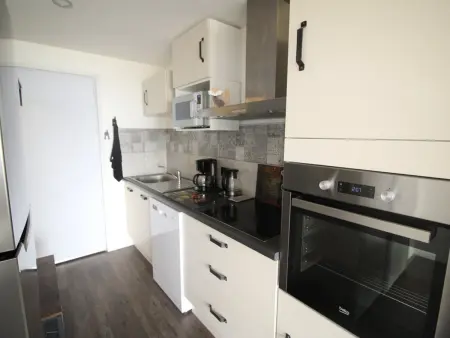 Appartement rénové 6 couchages à 150m des pistes : photo 5