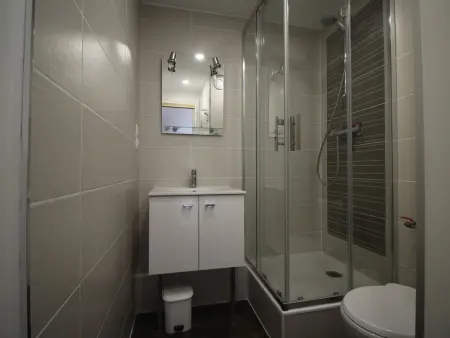 Appartement rénové 6 couchages à 150m des pistes : photo 9