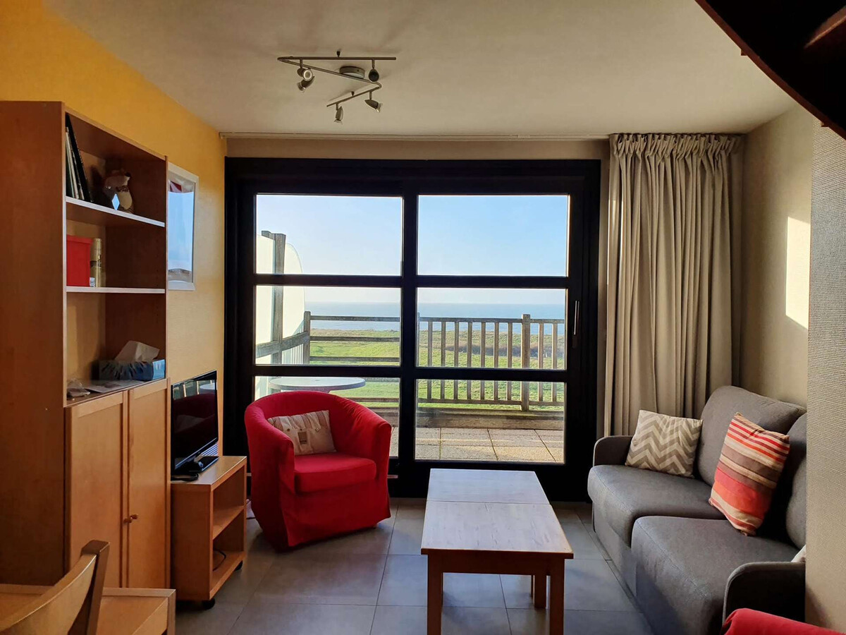 Duplex lumineux 30m² vue mer, balcon, parking - Photo 4