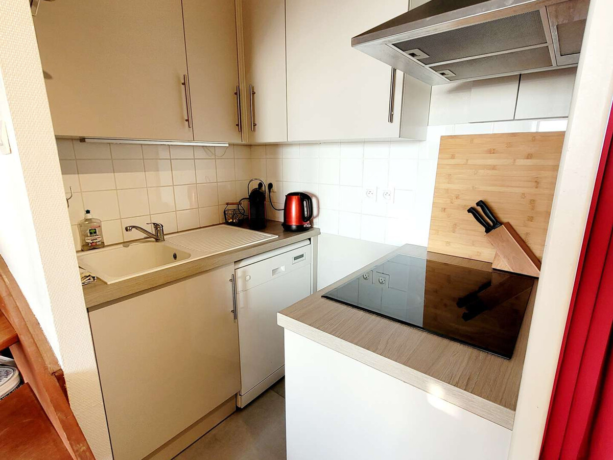 Duplex lumineux 30m² vue mer, balcon, parking - Photo 5