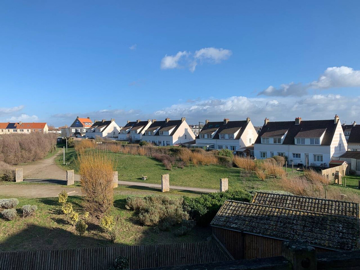 Duplex lumineux 30m² vue mer, balcon, parking - Photo 12