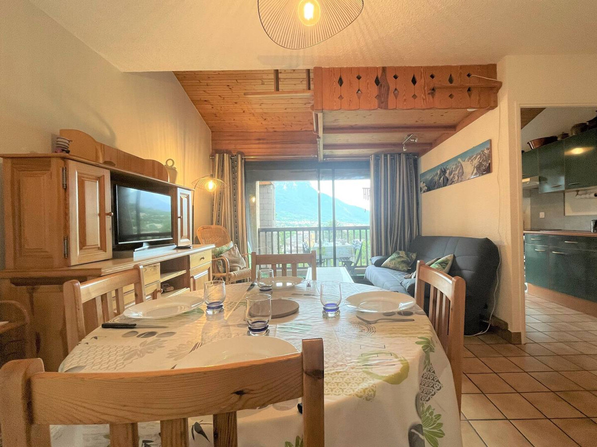 T2 balcon sud au cœur de Briançon, près télécabine - Photo 9