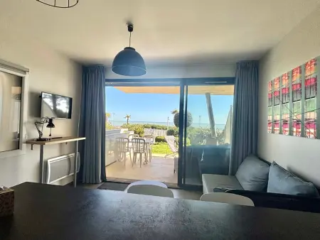 Appartement 40m² front de mer avec terrasse et accès plage : photo 10