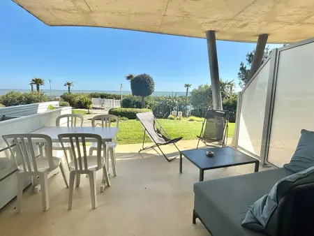 Appartement 40m² front de mer avec terrasse et accès plage : photo 16