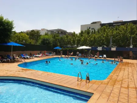 Location appartement à Salou, Charmant Studio à Salou, Proche Plage avec Piscine et Climatisation