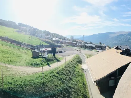 Appartement ski aux pieds, 6 couchages, balcon sud : photo 8