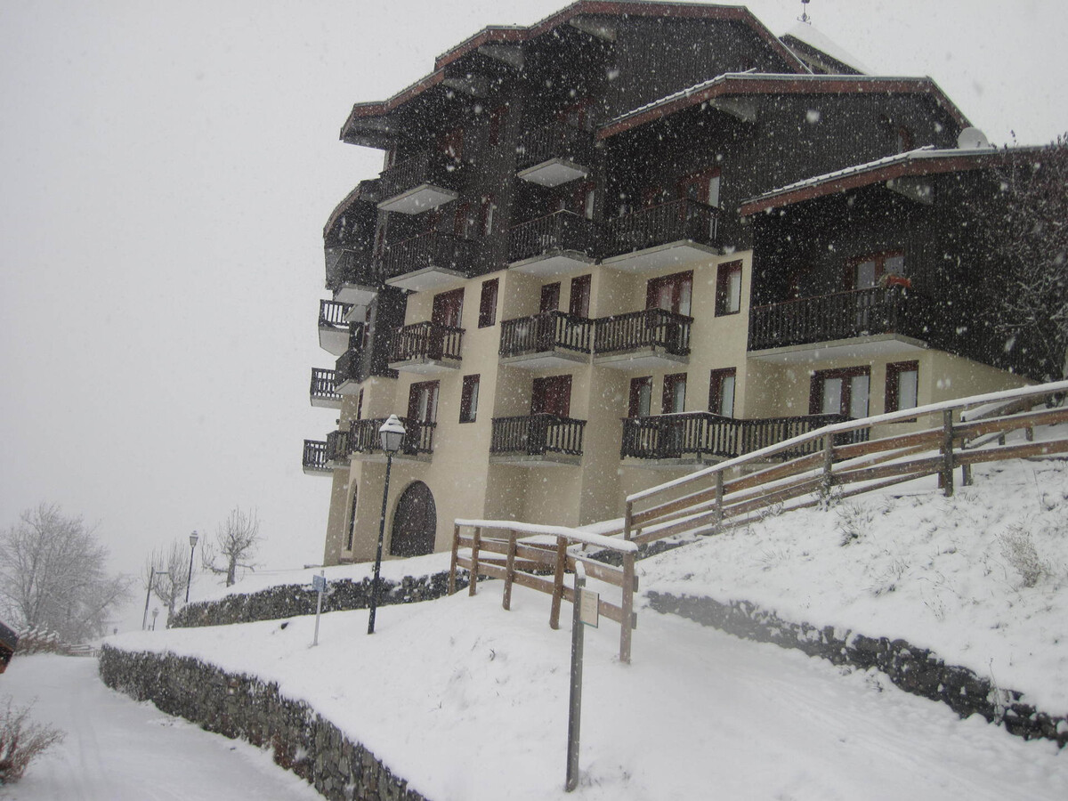 Studio 27m² rénové en rez de neige, balcon vue montagne - Photo 10