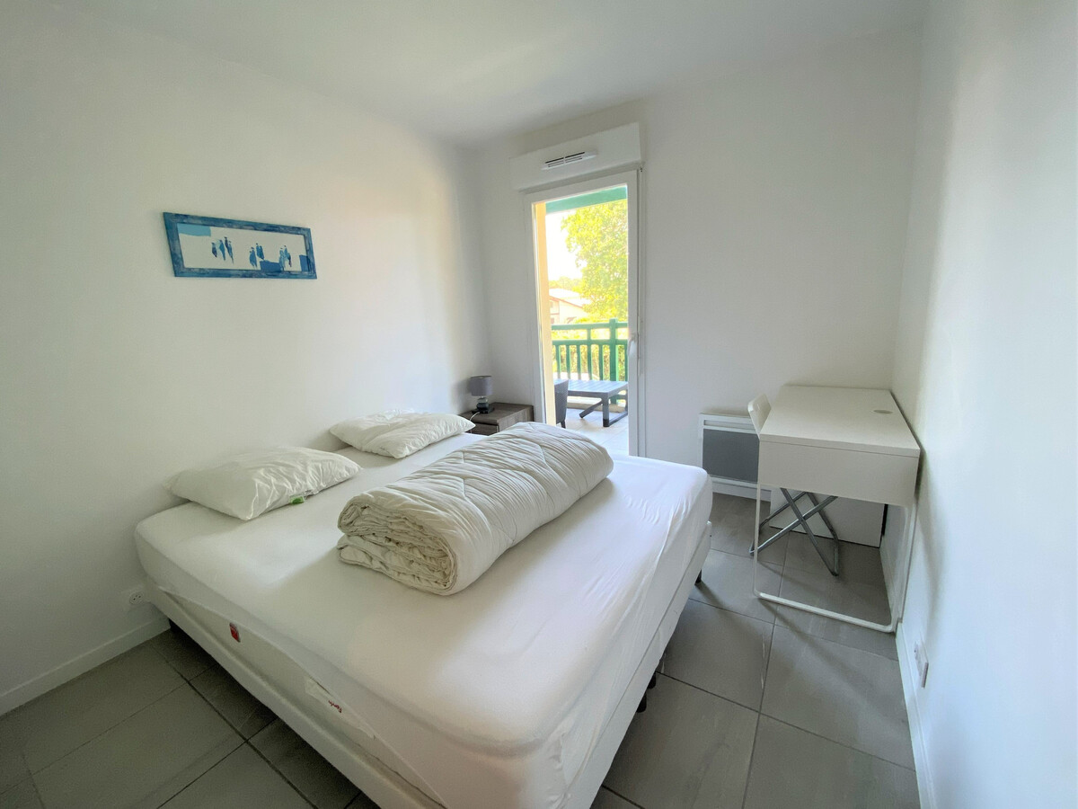 Appartement T3 rénové, terrasse sans vis-à-vis, parking - Photo 2