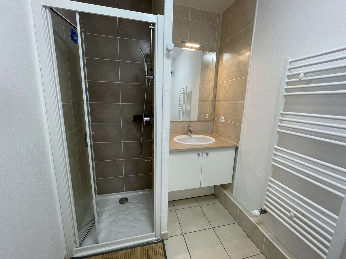 Studio cabine neuf 4 couchages, terrasse et parking au Grau-du-Roi - Photo 16