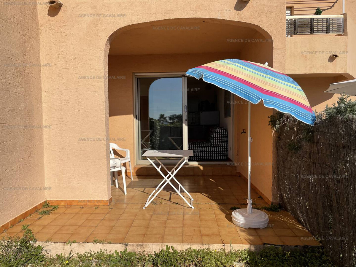 T2 rez-de-jardin avec vue mer et terrasse à Rayol-Canadel - Photo 2