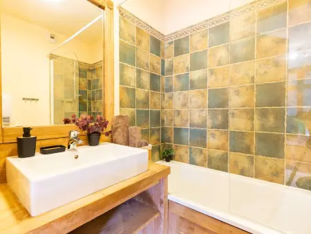 Appartement 6 pers. centre Saint-Lary avec piscine : photo 10
