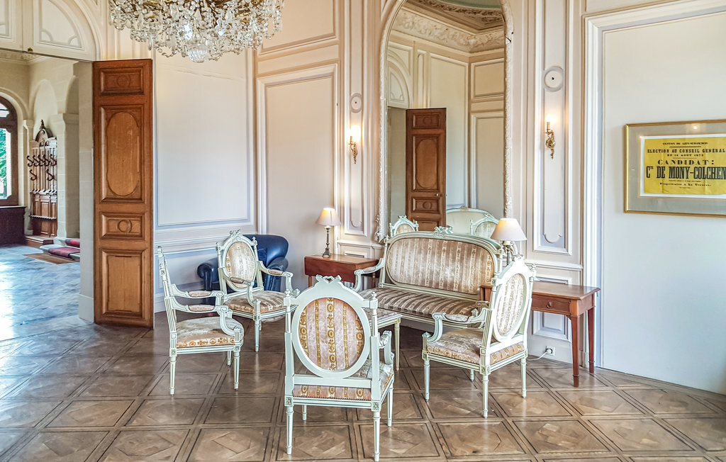 Appartement dans château avec piscine à Ocquerre - Photo 7