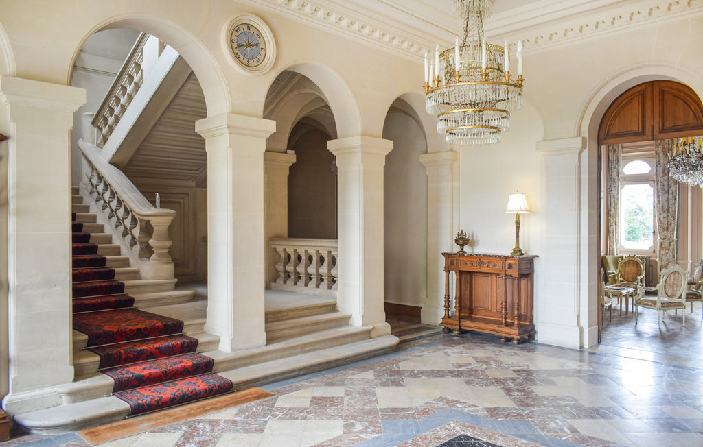 Appartement dans château avec piscine à Ocquerre - Photo 11
