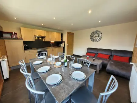 Location appartement à Les Gets, Appartement rénové lumineux 6 pers avec balcon aux Gets