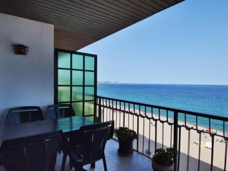 Location appartement à Platja d'Aro i S'Agaró, Appartement en Bord de Mer avec Balcon à Platja dAro, Costa Brava