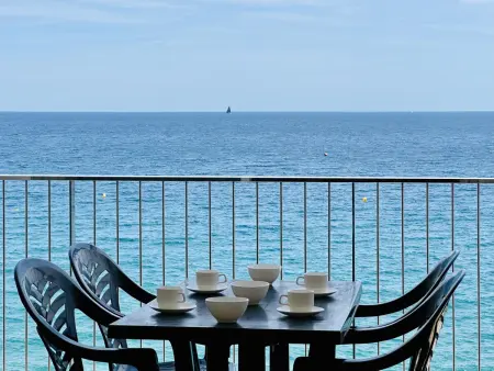 Appartement en Bord de Mer avec Balcon à Platja d'Aro, Costa Brava - Photo 2