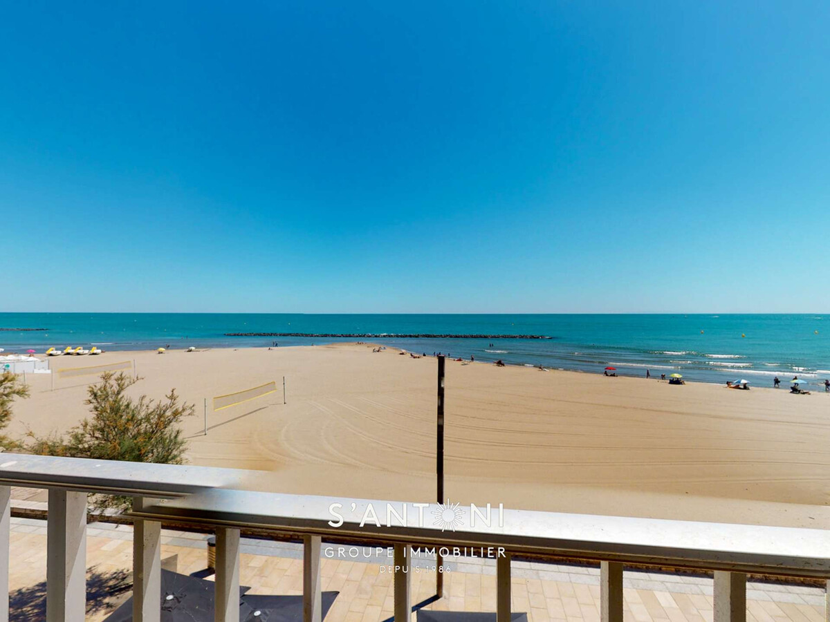 T3 vue mer en bord de plage au Grau d'Agde - Photo 2