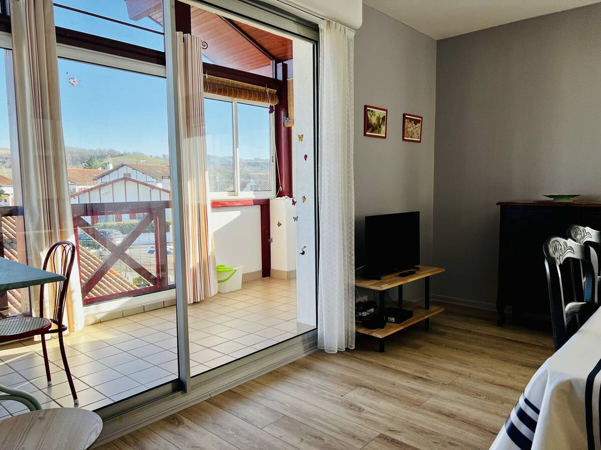 T2 Cambo-les-Bains avec terrasse couverte et parking - Photo 7
