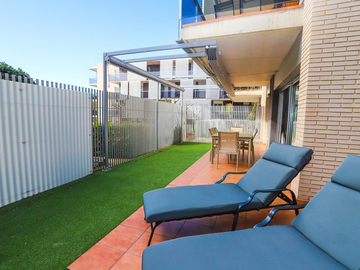 Appartement 2 chambres Salou, terrasse avec hamacs et piscine - Photo 2