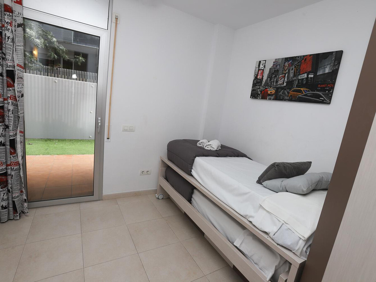 Appartement 2 chambres Salou, terrasse avec hamacs et piscine - Photo 15