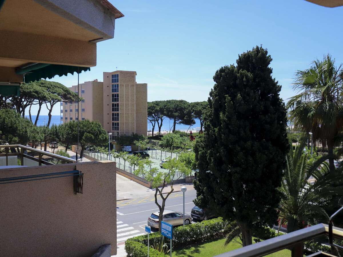 Appartement 2 chambres avec terrasse face mer à Salou - Photo 3