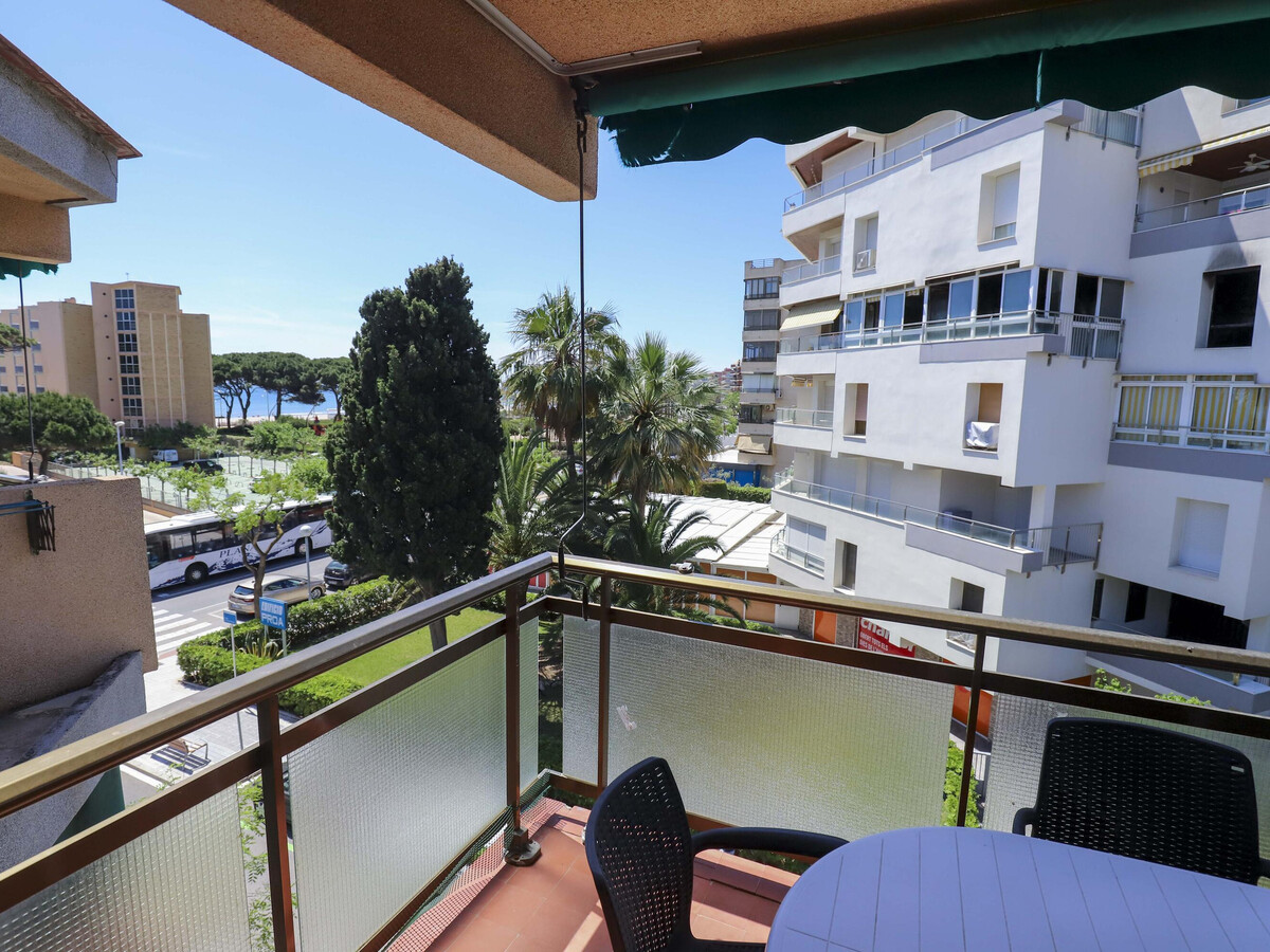 Appartement 2 chambres avec terrasse face mer à Salou - Photo 4