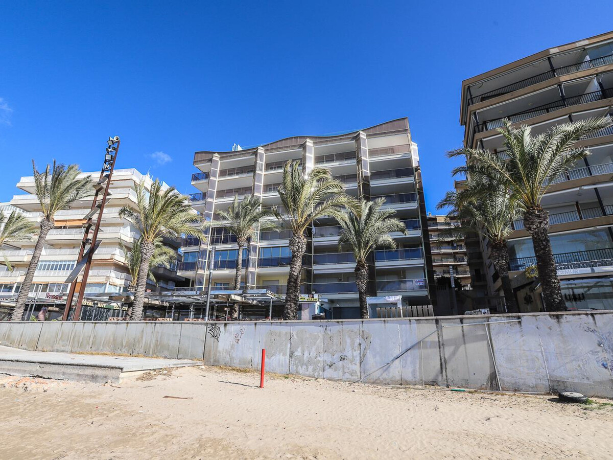 Appartement 2 chambres en bord de mer à Salou, terrasse vue mer - Photo 18