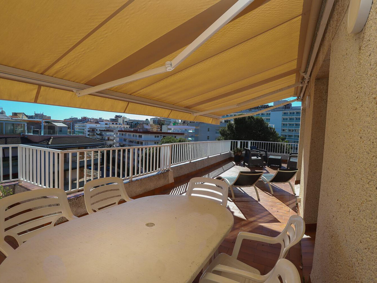 Penthouse 2 chambres à Salou, terrasse 100 m² - Photo 3