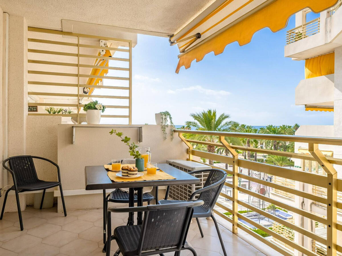 Appartement face à la mer avec grande terrasse à Salou - Photo 1