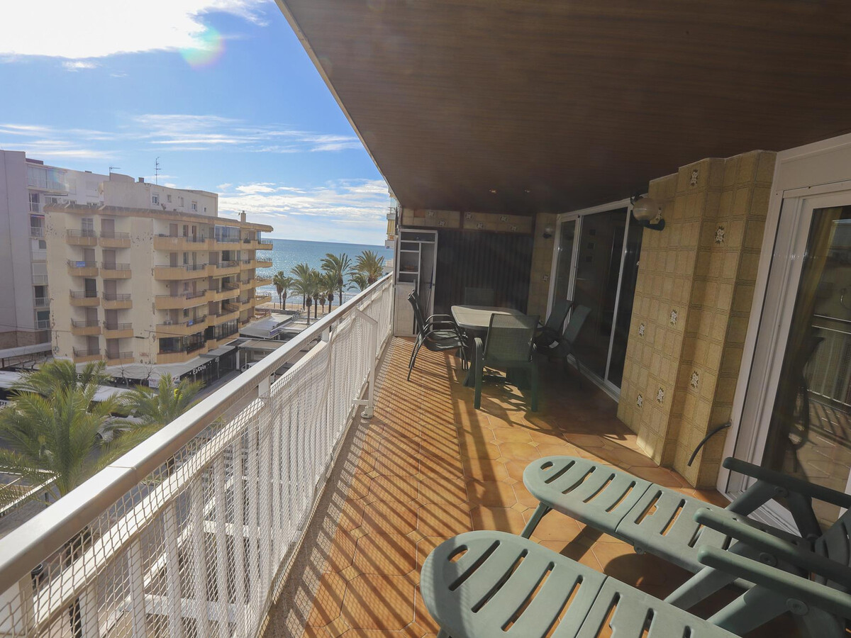 Appartement face à la plage à Salou, terrasse vue mer - Photo 1